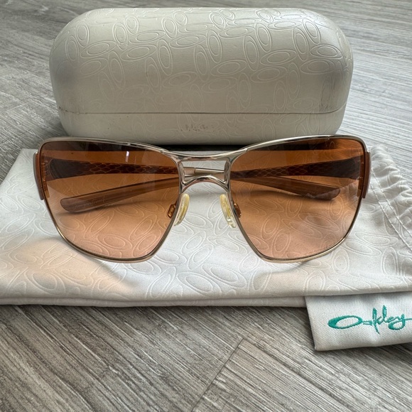 COPY - Oakley sunglasses - Picture 1 of 10
